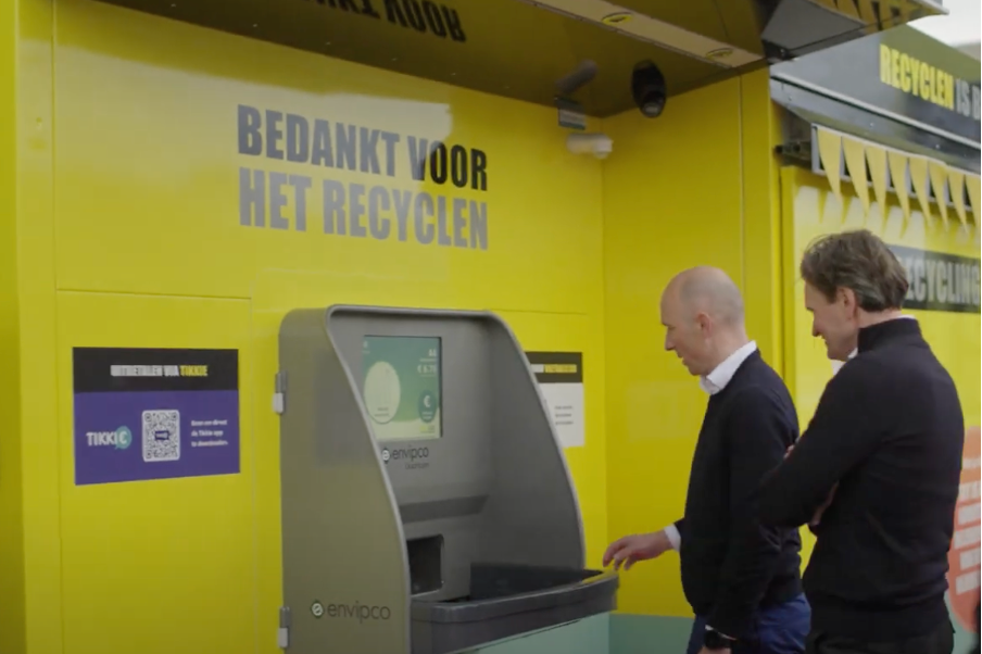 De eerste grootste statiegeldautomaat