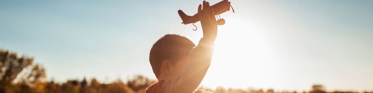 enfant heureux nature