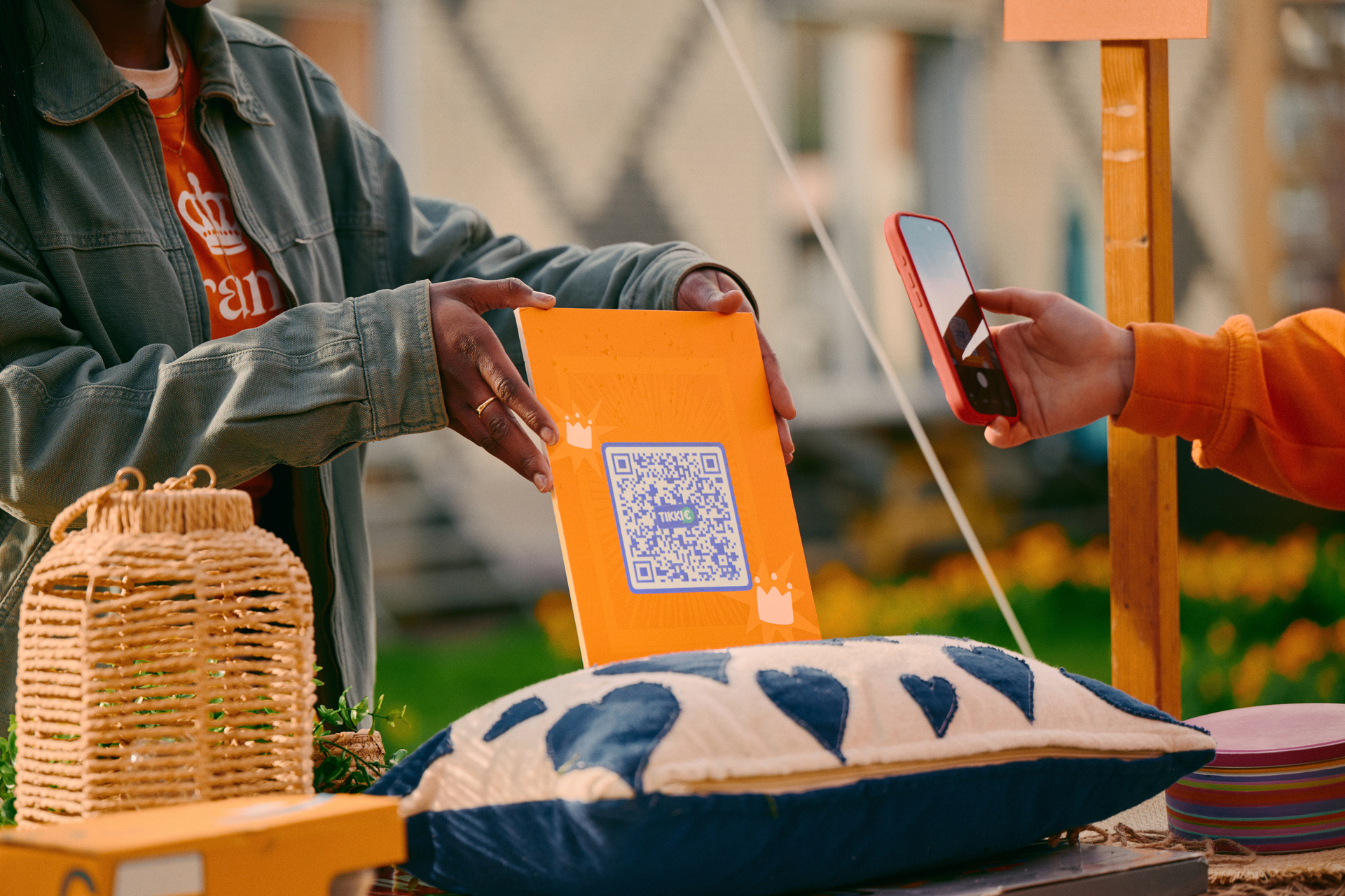 Manier 1: print de code en hang 'm op